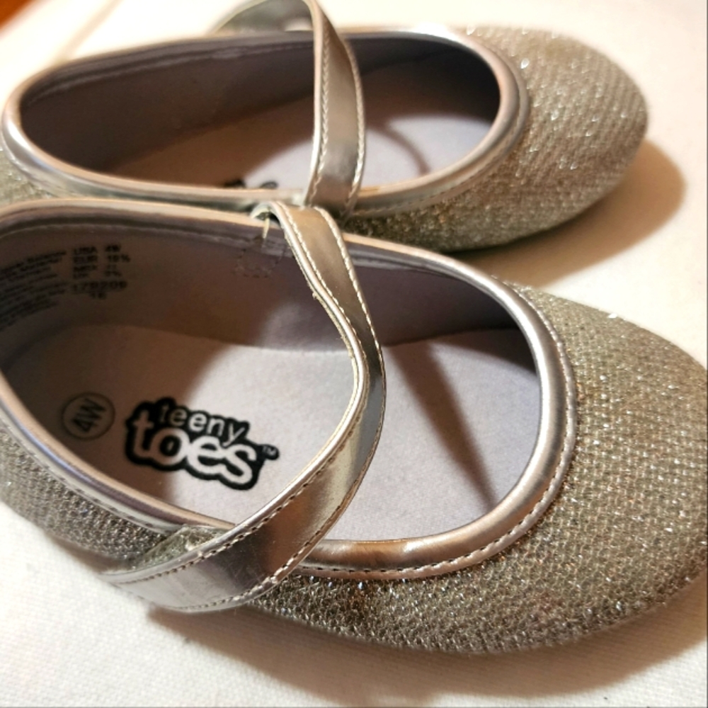 Toddler girl Teeny Toes Ballerina flats gray sequened Size 4W